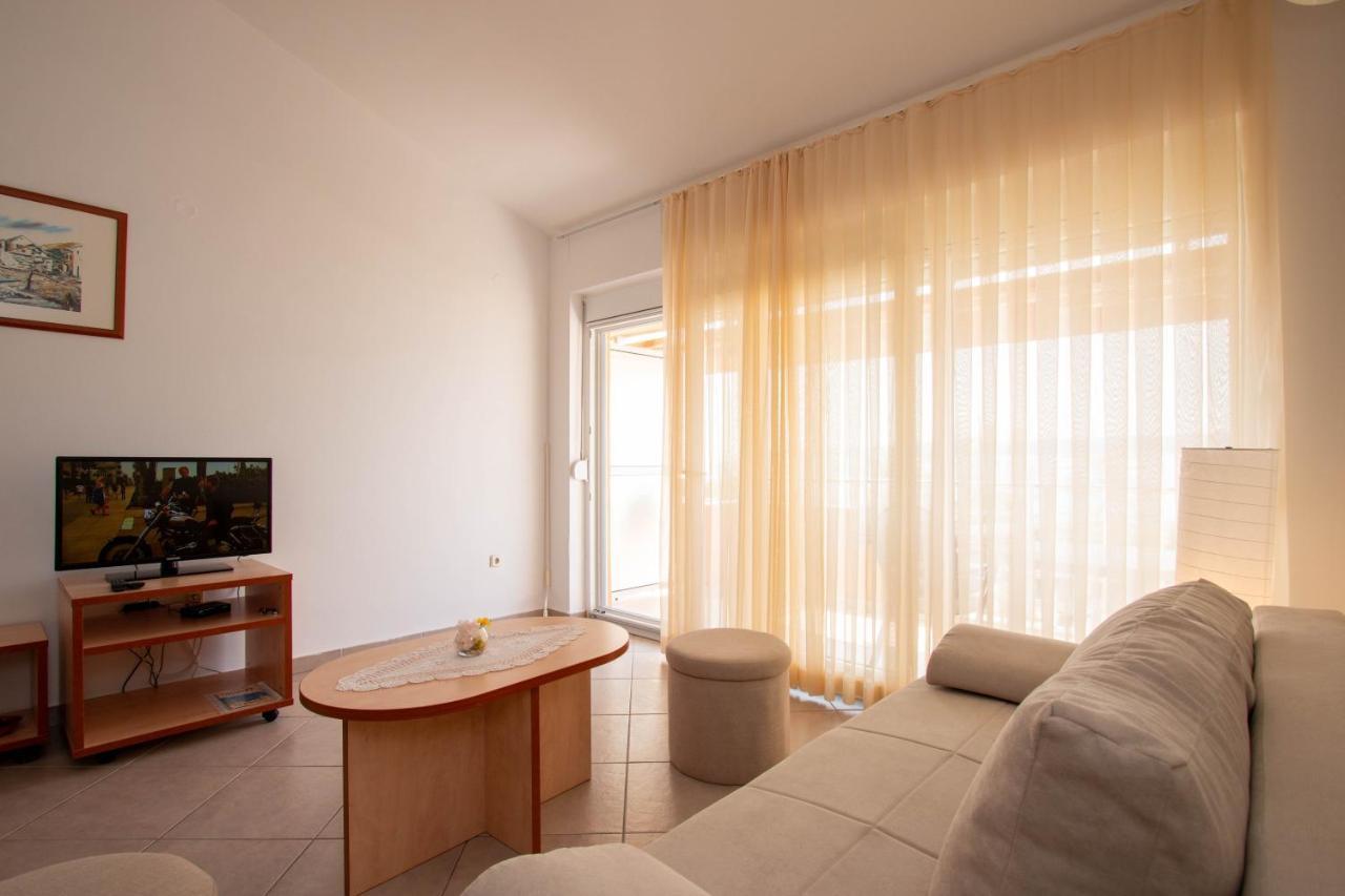 Apartments Matas Sukošan Exterior foto