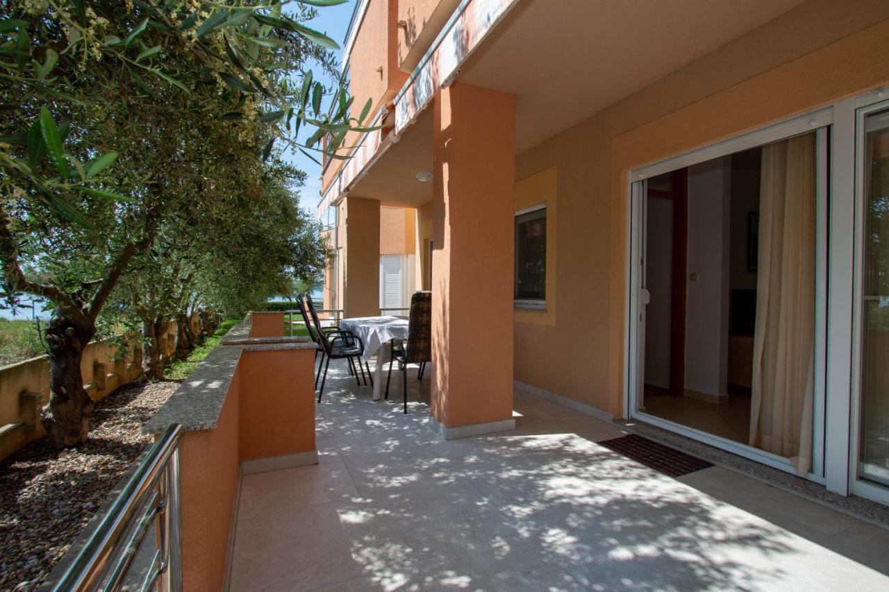 Apartments Matas Sukošan Exterior foto