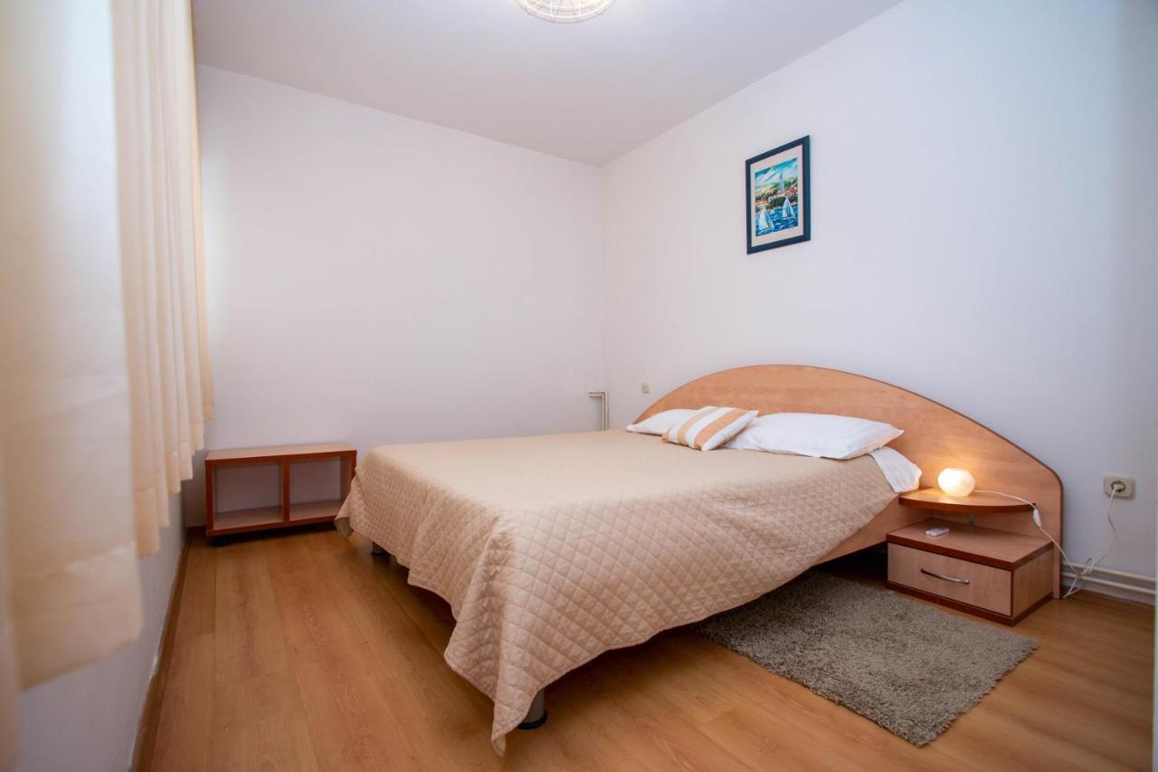 Apartments Matas Sukošan Exterior foto